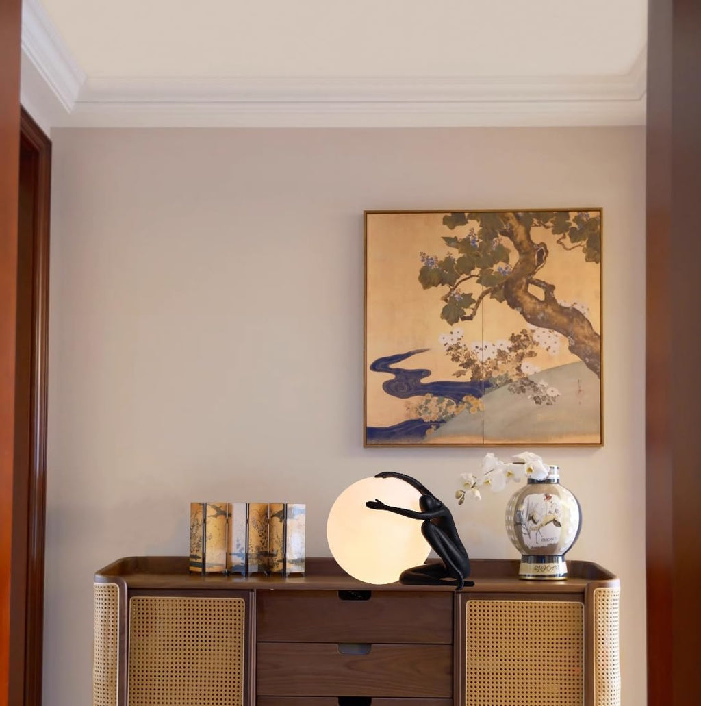 Sculpture Table Lamp